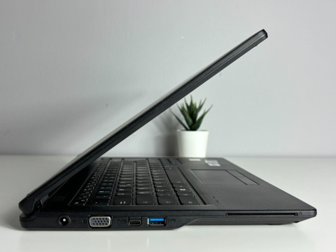 Fujitsu LIFEBOOK E5410, i5-10210u, 16 GB RAM, 500 GB SSD, FHD, Windows 11 Pro