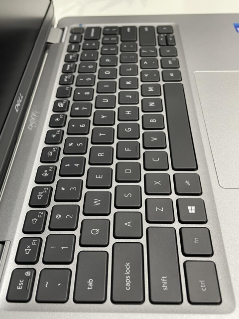 Dell Latitude 5320, i5-1145G7, 8 GB RAM, DYSK 240 GB SSD, INTEL, FHD. WINDOWS 11 PRO