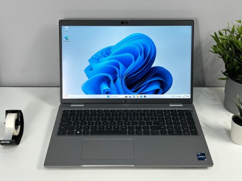 Dell Latitude 5530, i7-1265u, 16 GB RAM, DYSK 500 GB SSD, INTEL, 4K, Windows 11 Pro