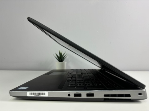 Dell Precision 7540, i7-9750H, 32 GB RAM, DYSK 500GB SSD, AMD RADEON PRO WX 3200, FHD, Windows 11 Pro