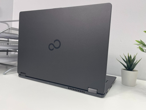 Fujitsu LIFEBOOK U749, i5-8265u, 8 GB RAM, 256 GB SSD, FHD, Windows 11 Pro Fujitsu LIFEBOOK U749, i5-8265u, 8 GB RAM, 256 GB SSD, FHD, Windows 11 Pro