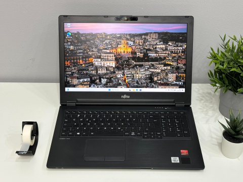 Fujitsu LIFEBOOK U7510, i5-10210U, 8 GB RAM, 240 GB SSD, FHD, Windows 11 Pro
